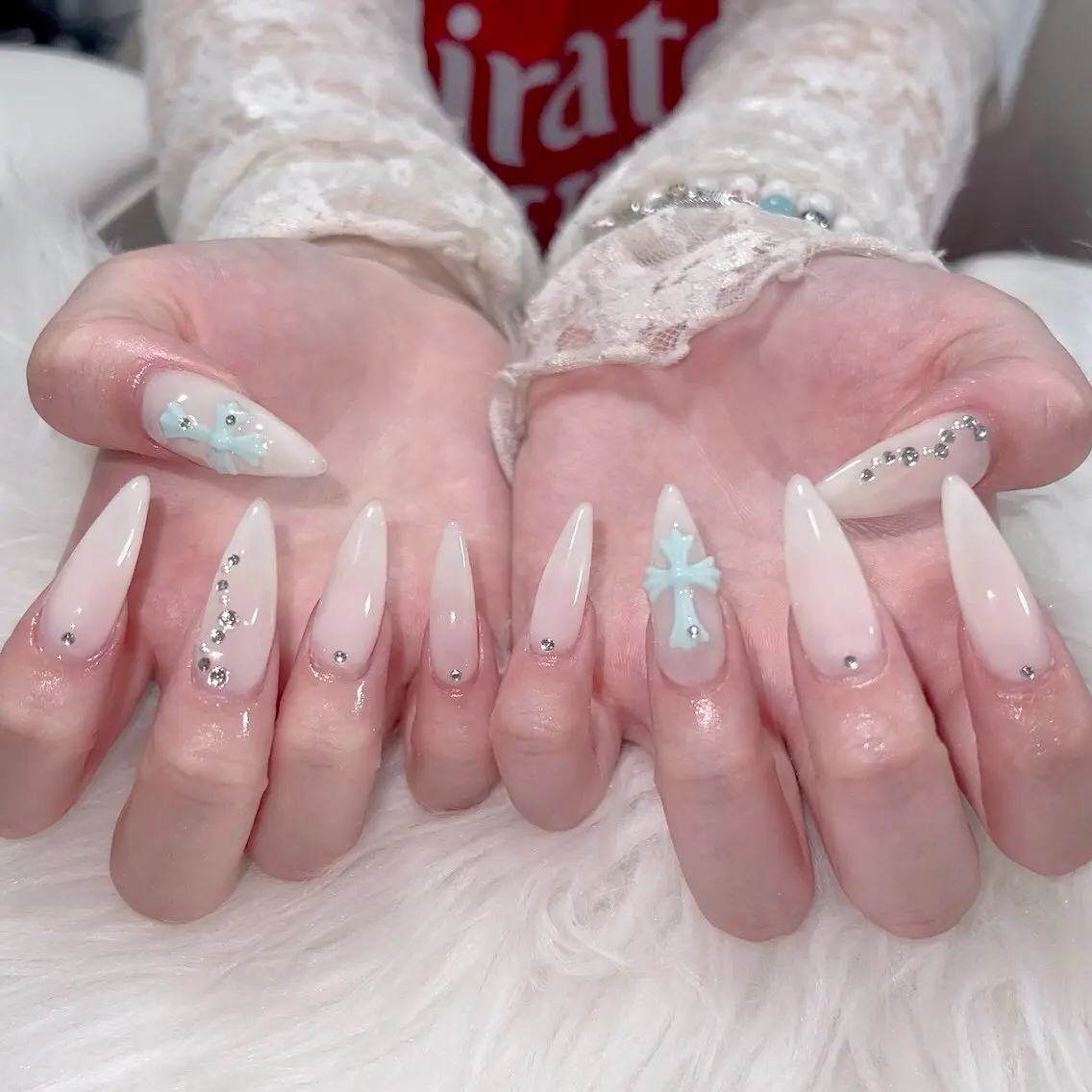ネイル オーロラネイル 長さ出し フラッシュネイル フレンチネイル ジェルネイル ハンドネイル ハンドケア CiCi Nail Salonのネイルデザイン