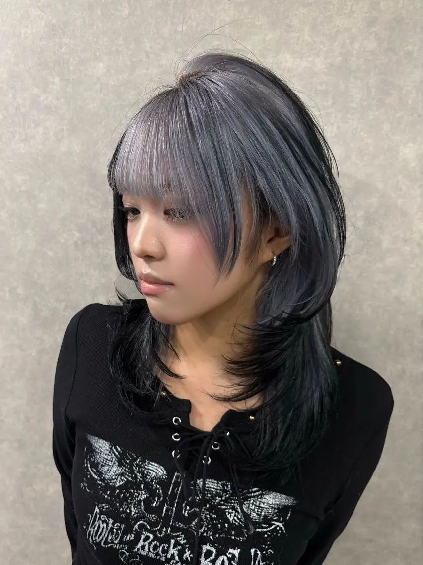 ミディアム トリートメント ヘアカラー がわ/ハイレイヤー /ハイトーンカラーのヘアスタイル