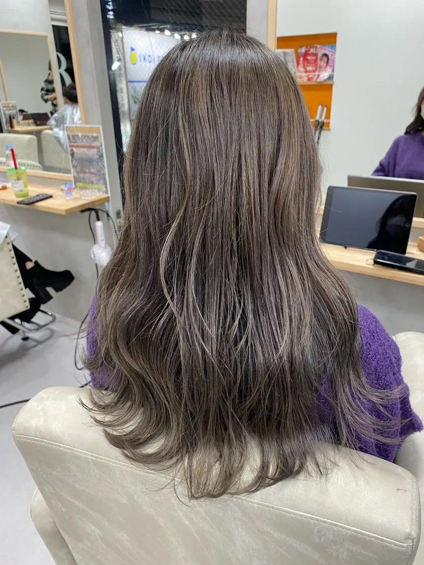 カラー ハイライト&ブリーチ 💇🏼‍♀MAHOのヘアスタイル