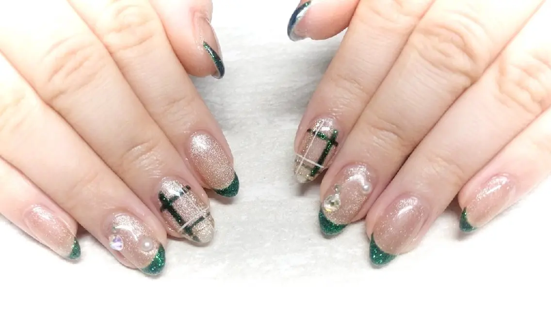 ネイル ハンドネイル JULIE NAILのネイルデザイン