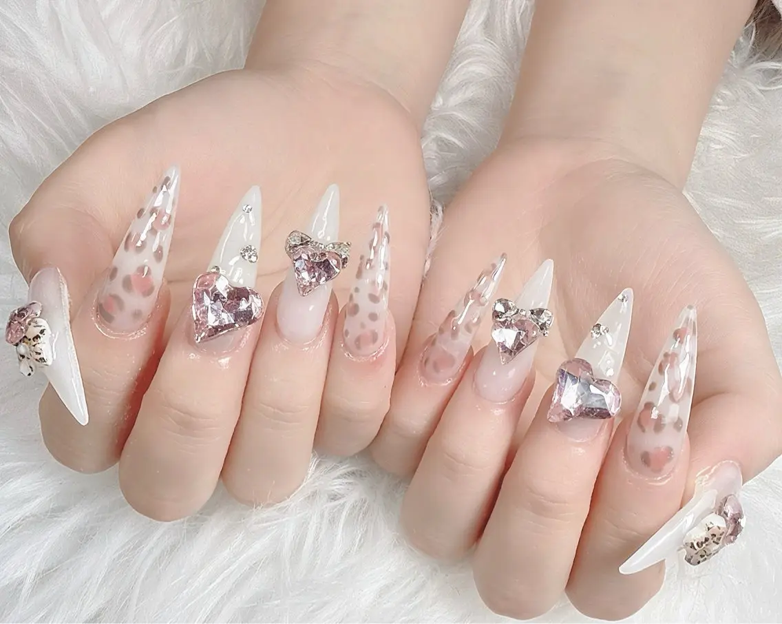 ネイル アニマル柄 ハート ハンドネイル ハンドケア Gote Kawa nail salonのネイルデザイン