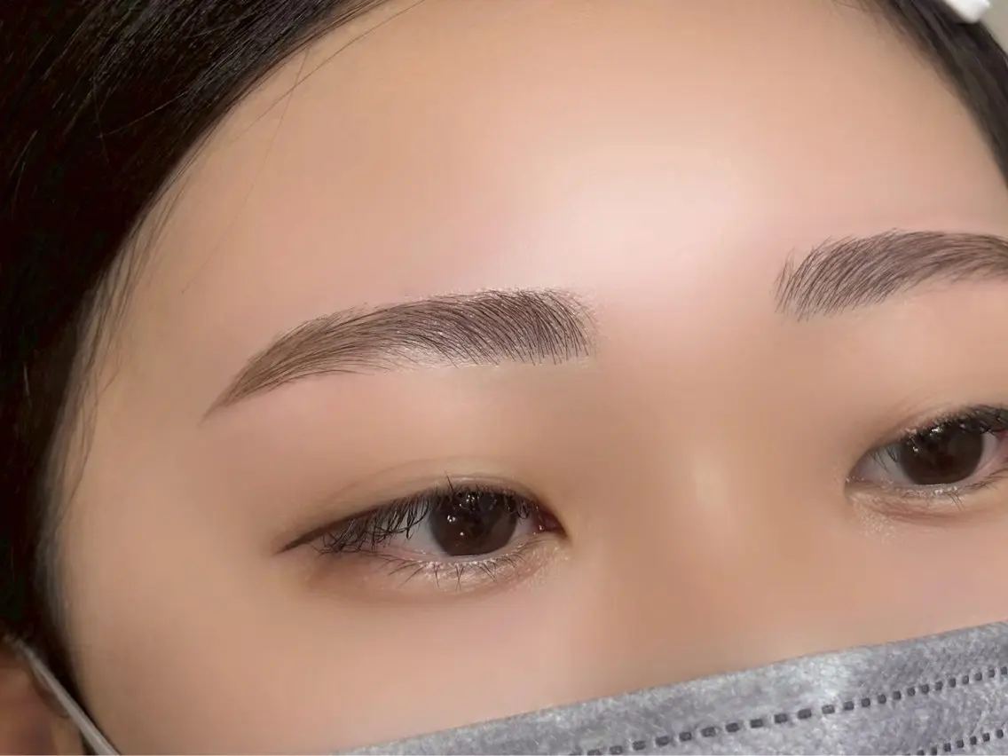 💗*゜《ブロウリフト》眉毛の癖を整え美しい毛流れへ𓂃🫧‪女性の方限定の写真