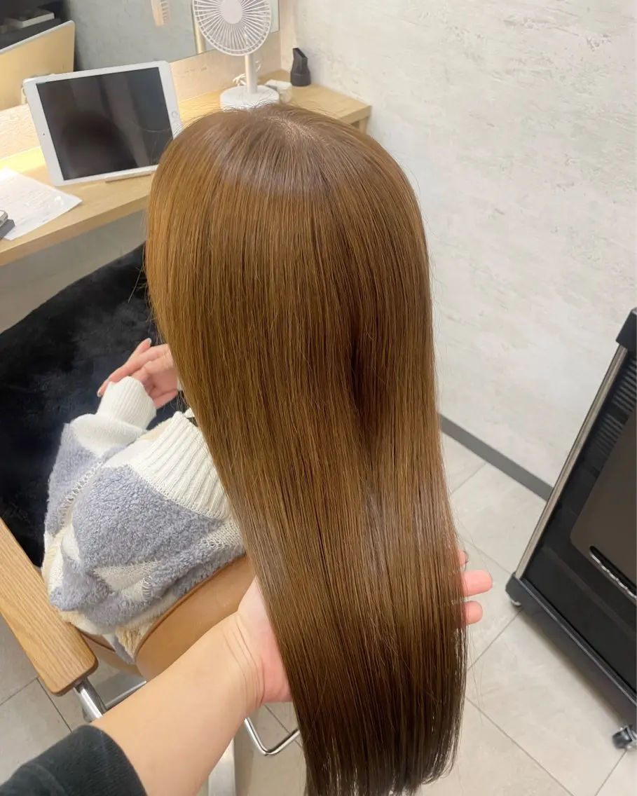 ロング カラー ブリーチ ブリーチなしカラー カット ヘアカラー トリートメント 高橋 芽衣のヘアスタイル
