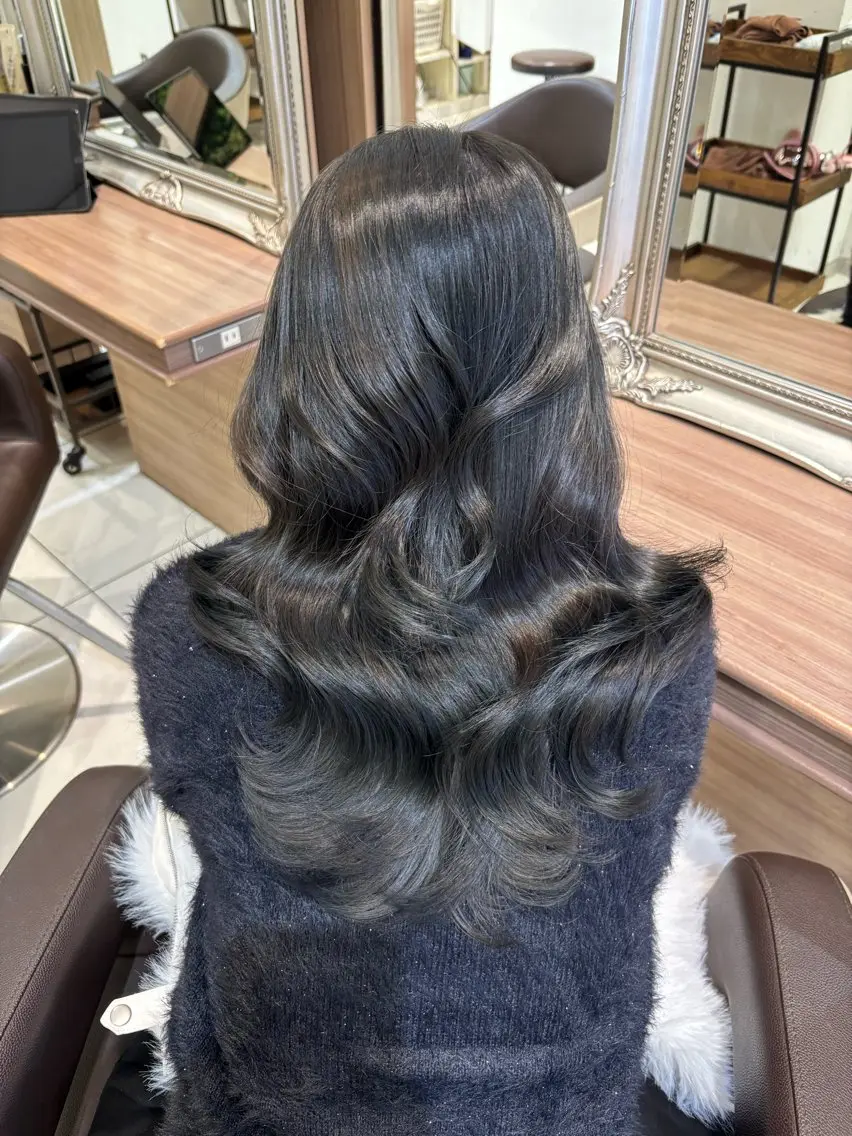 《🤍透明感艶カラー》🎀ワンカラー+プチトリートメント+レイヤーカットの写真