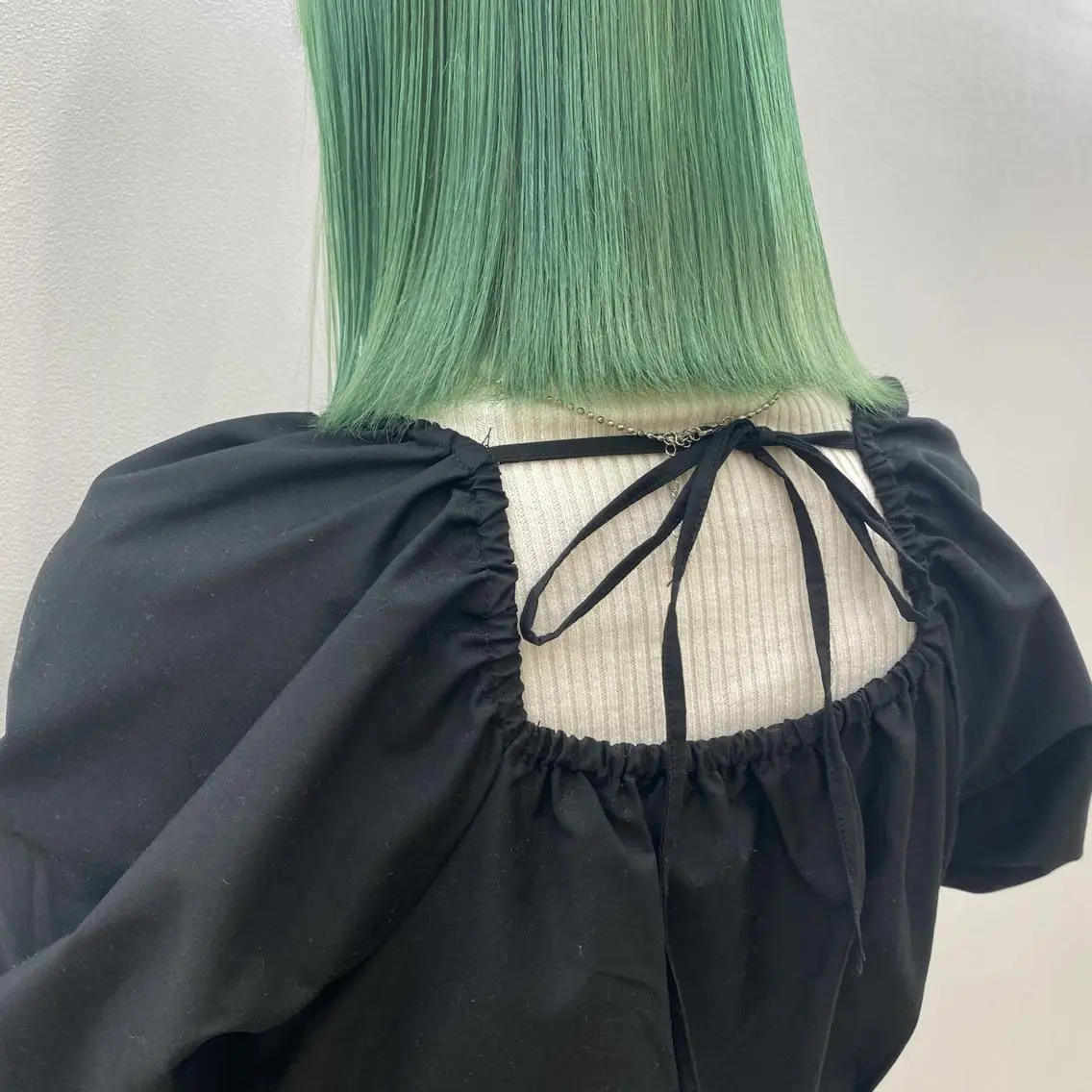 ロング カラー パーマ ミント ミントグリーン カット ヘアカラー 🎨ハイトーン/ 切りっぱなし みつきのヘアスタイル