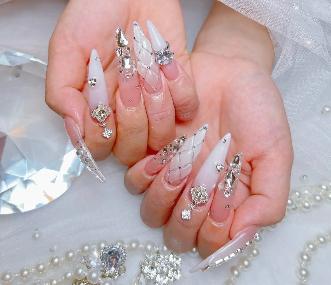 ネイル アートネイル オーロラネイル チークネイル 長さ出し フットネイル Miya _nailのネイルデザイン