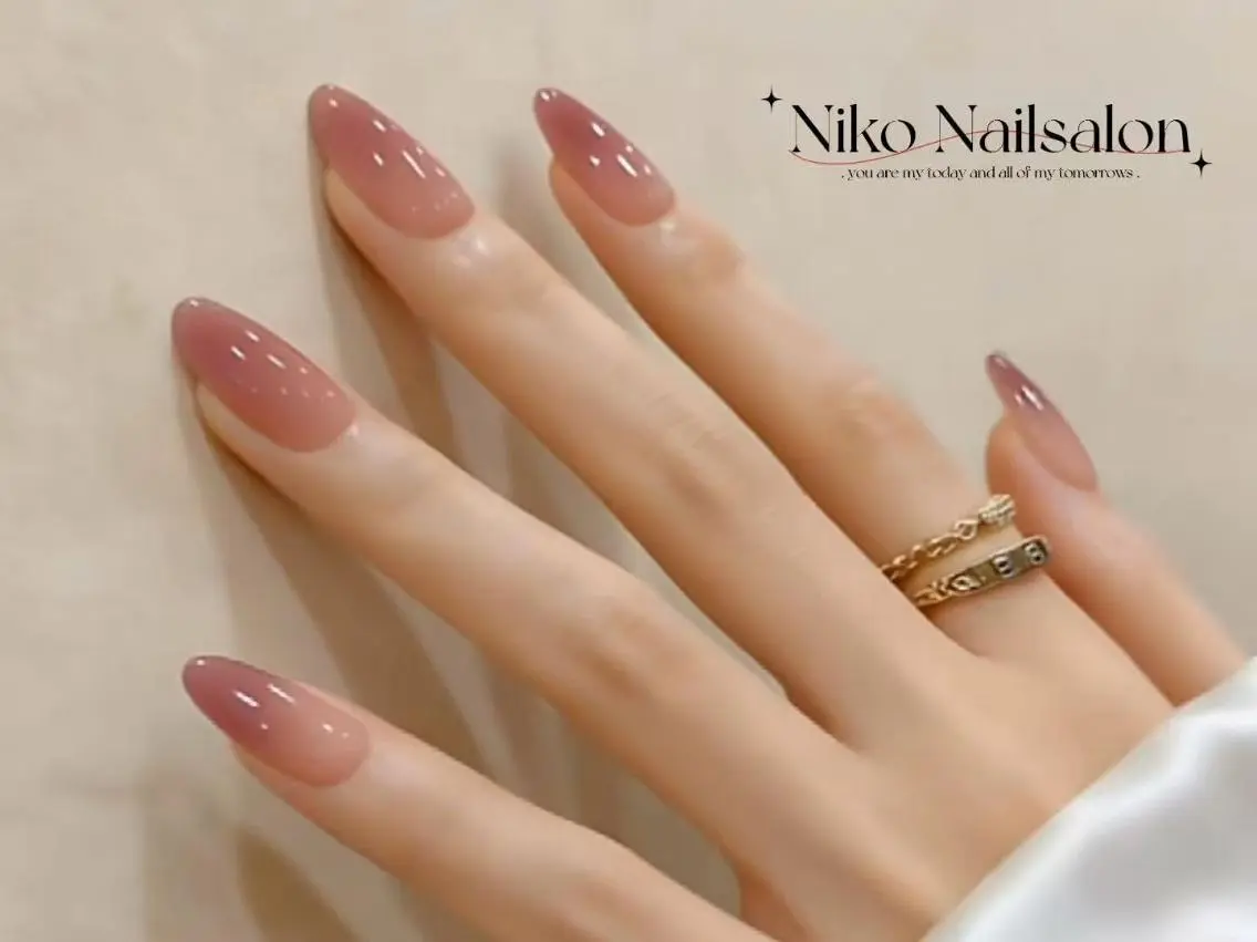 ネイル 長さ出し フットネイル フレンチネイル ジェルネイル ガラスフレンチ Nikoネイルサロン 本八幡店のネイルデザイン