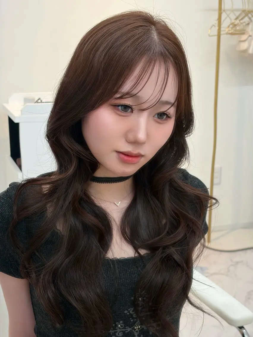 ロング カラー グレージュ 韓国風ヘア レイヤーカット ワンホンヘア カット ヘアカラー トリートメント 韓国ヘア/レイヤー Lily Wongのヘアスタイル