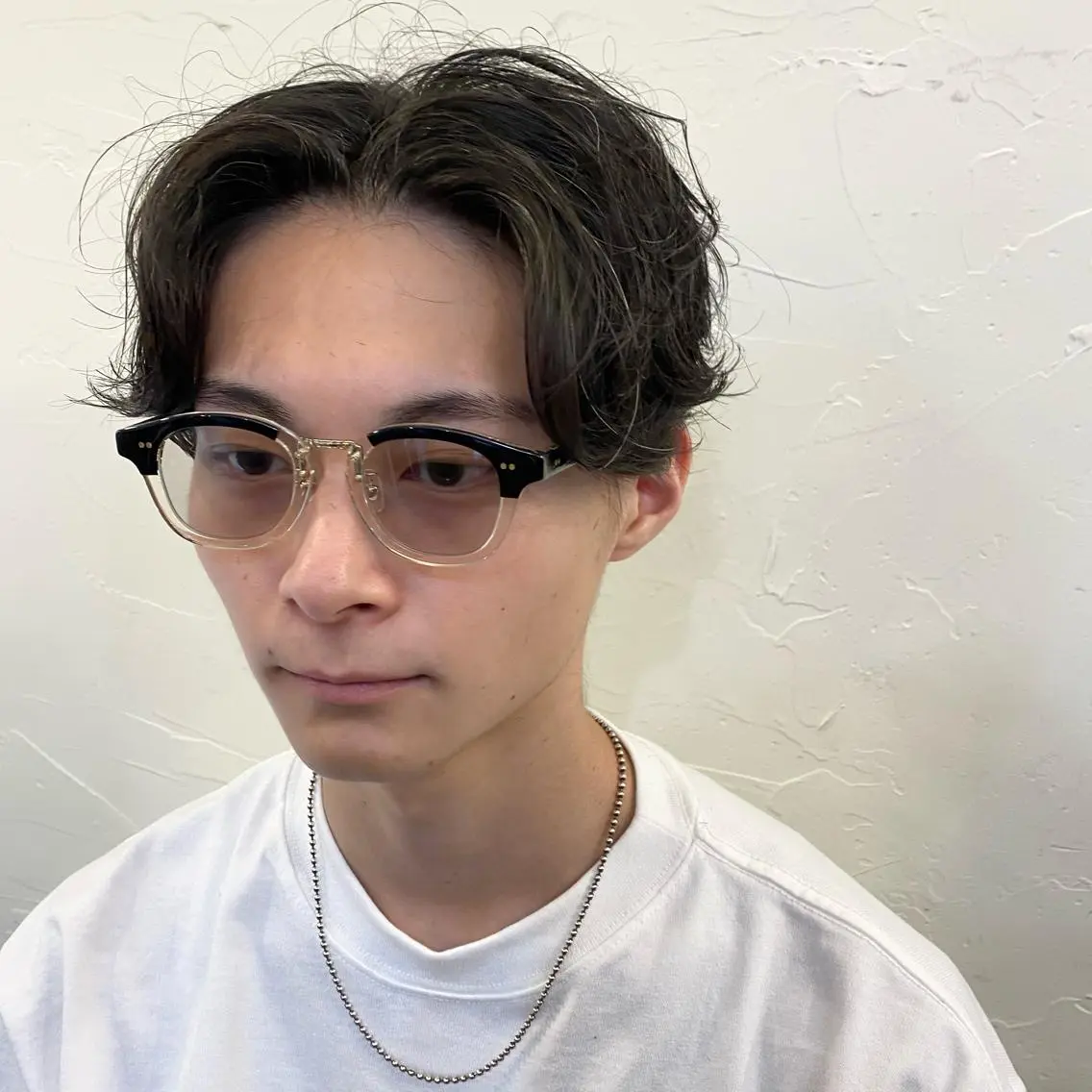 メンズ センターパート メンズパーマ いしだ りょうのヘアスタイル