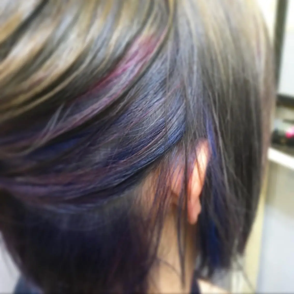 ミディアム カラー ヨシダ アズサのヘアスタイル