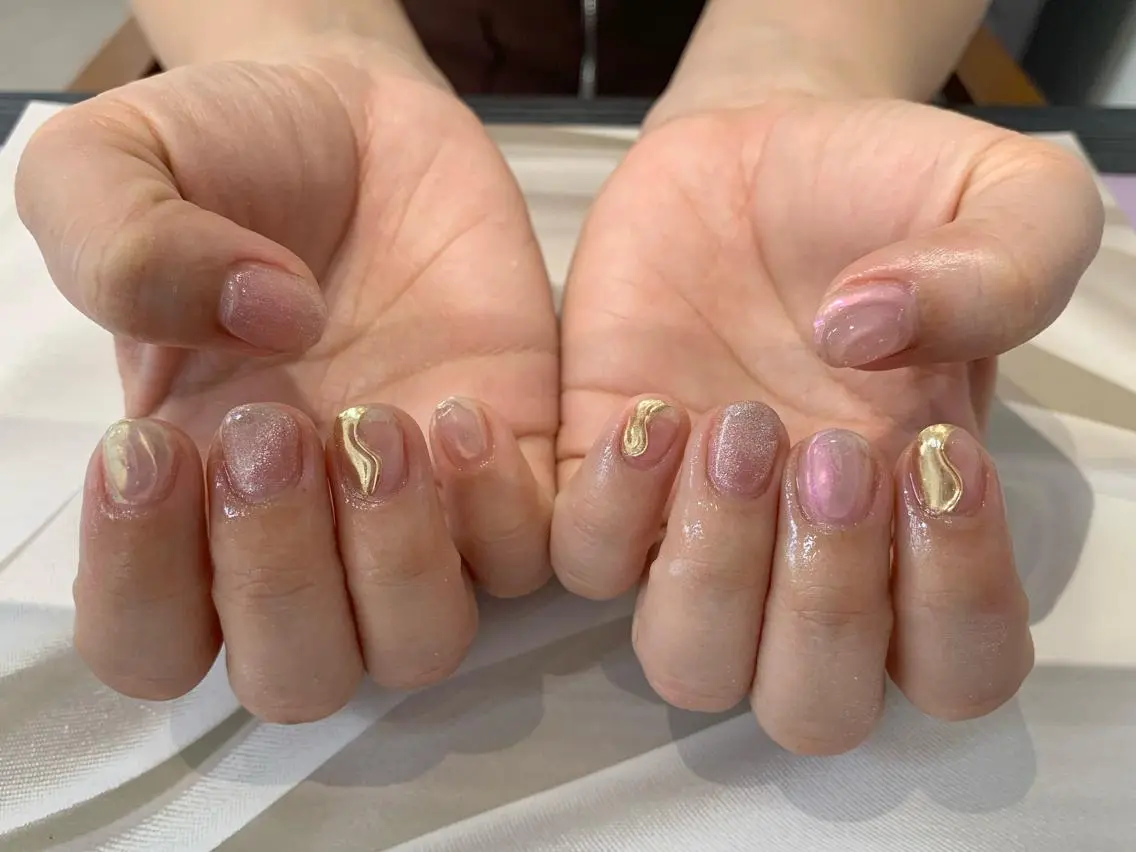 ネイル ニュアンスネイル マキノ ユイのネイルデザイン