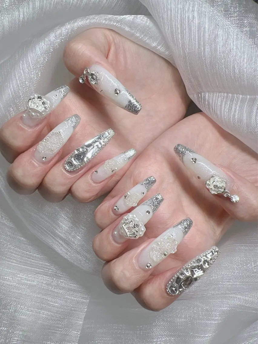 ネイル 長さ出し グラデーション キラキラネイル マグネットネイル ニュアンスネイル Lee Nails チップ長さだし専門店のネイルデザイン