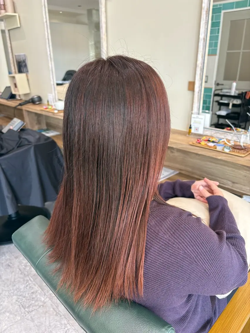 セミロング ヘアカラー 安谷屋 こはるのヘアスタイル