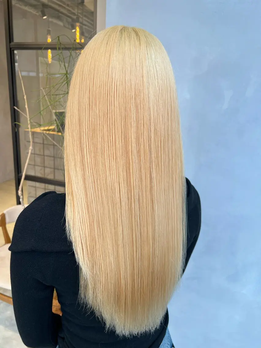 ロング カラー ブリーチ 抜きっぱなしブロンド ケアブリーチ ヘアカラー トリートメント 【髪質改善/縮毛矯正 /カラー】ホサカのヘアスタイル