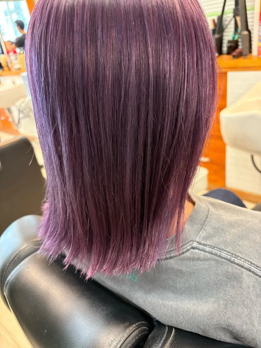 セミロング カラー ブリーチ バイオレットカラー 韓国風ヘア 通い続けられるサロン ママ美容師　明日香のヘアスタイル