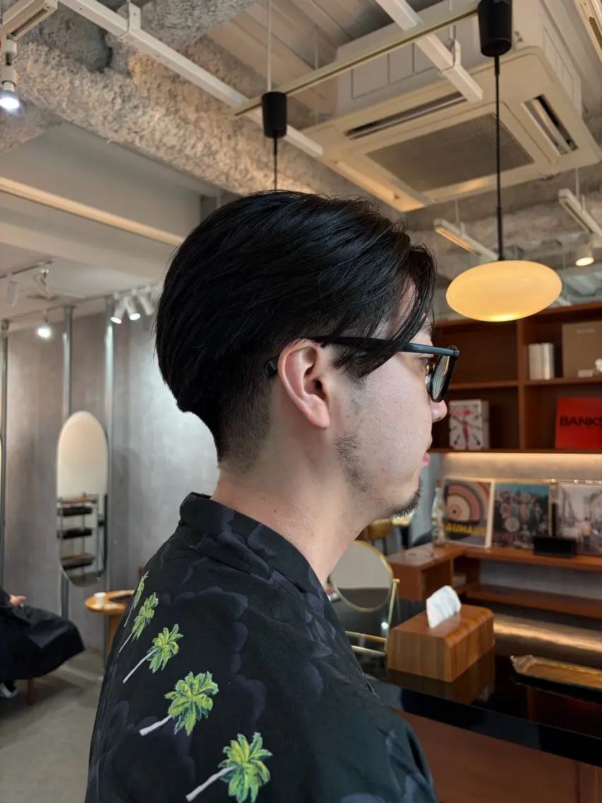 メンズ センターパート 刈り上げ カット ほの /縮毛矯正 /メンズ/カラーのヘアスタイル