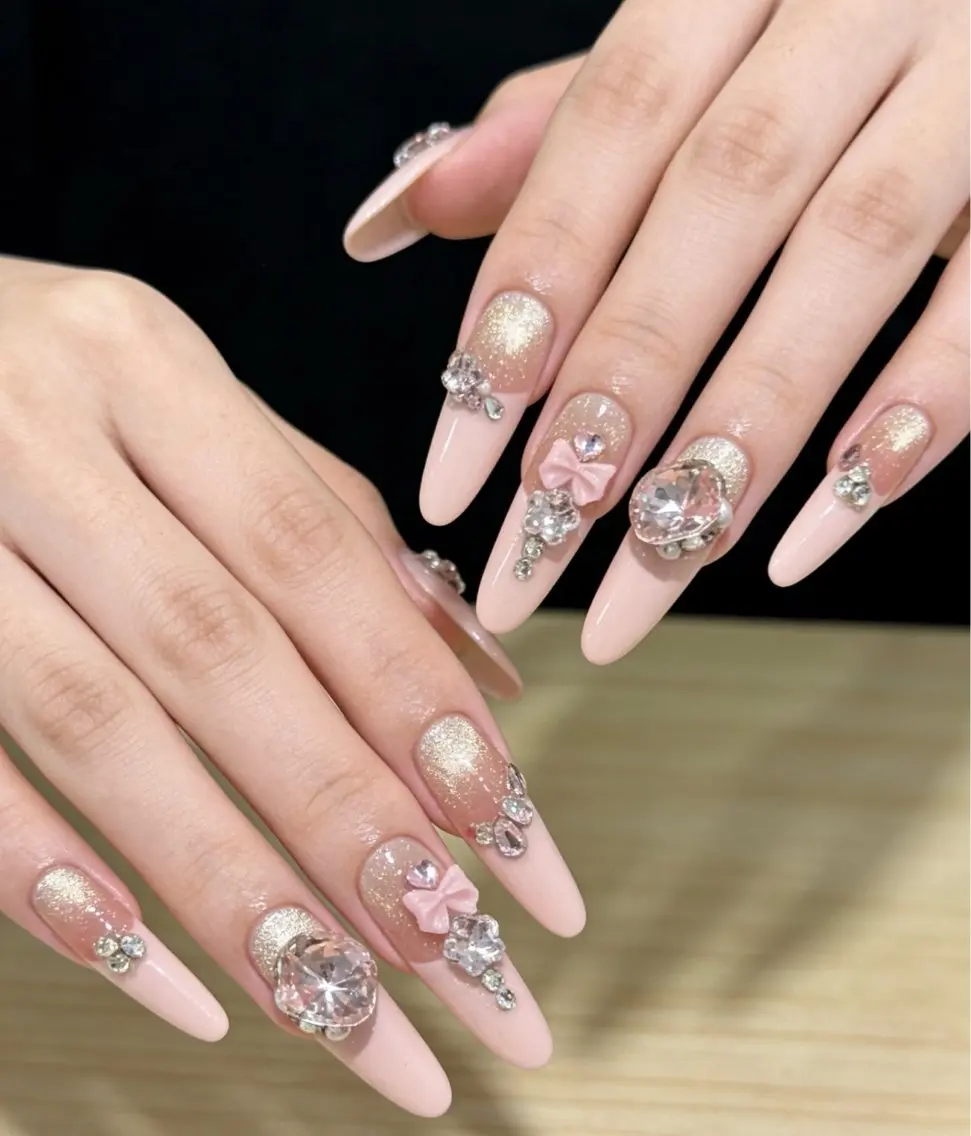 ネイル アオイnail モモのネイルデザイン
