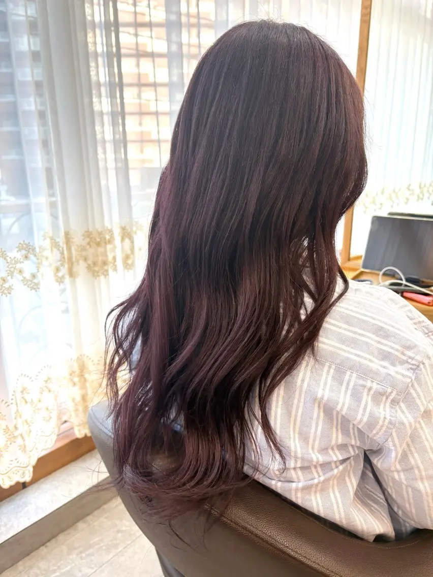 ロング カラー レッドカラー ヘアカラー トリートメント 佐藤 遥菜のヘアスタイル