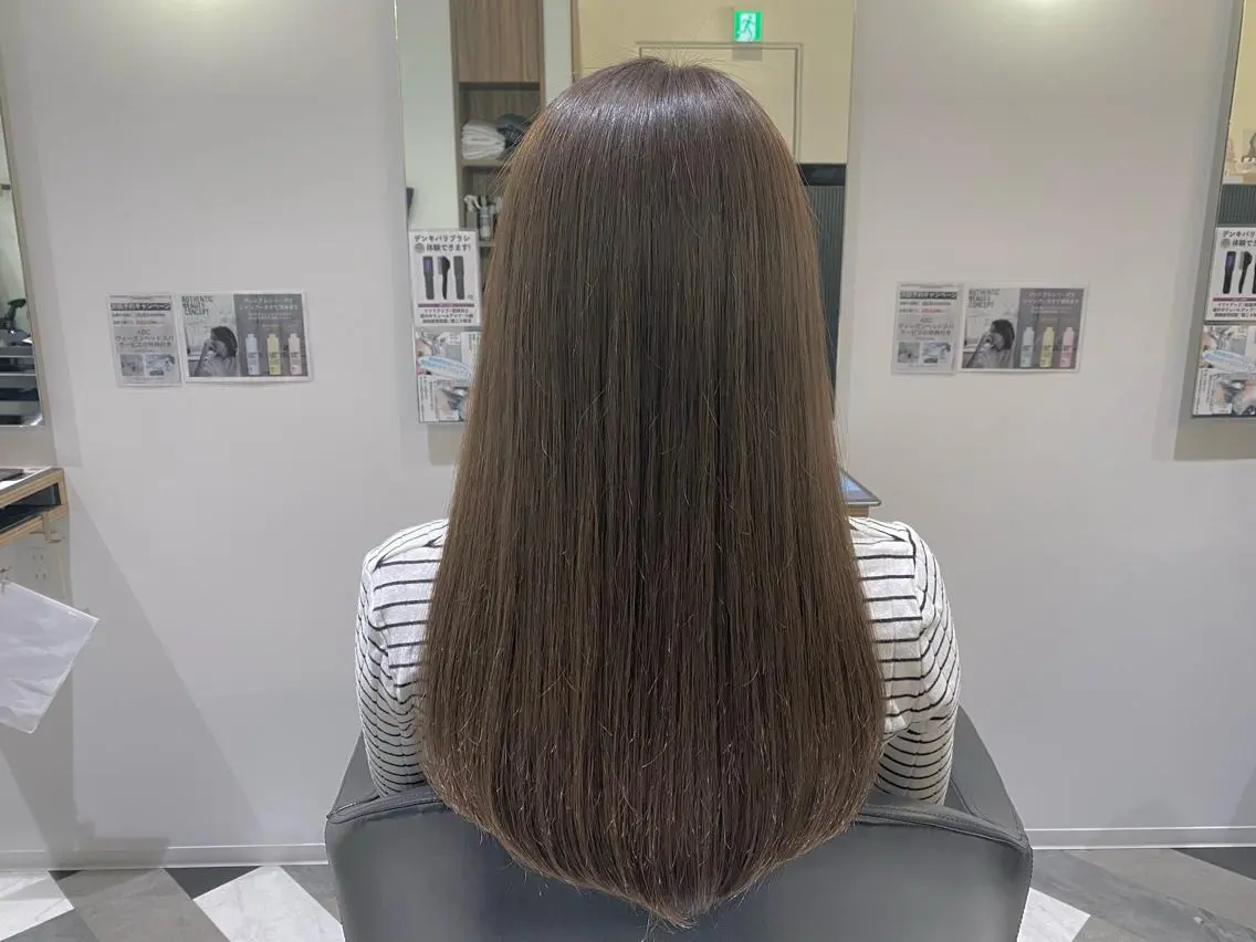 セミロング APHRODITE 升田 潤のヘアスタイル