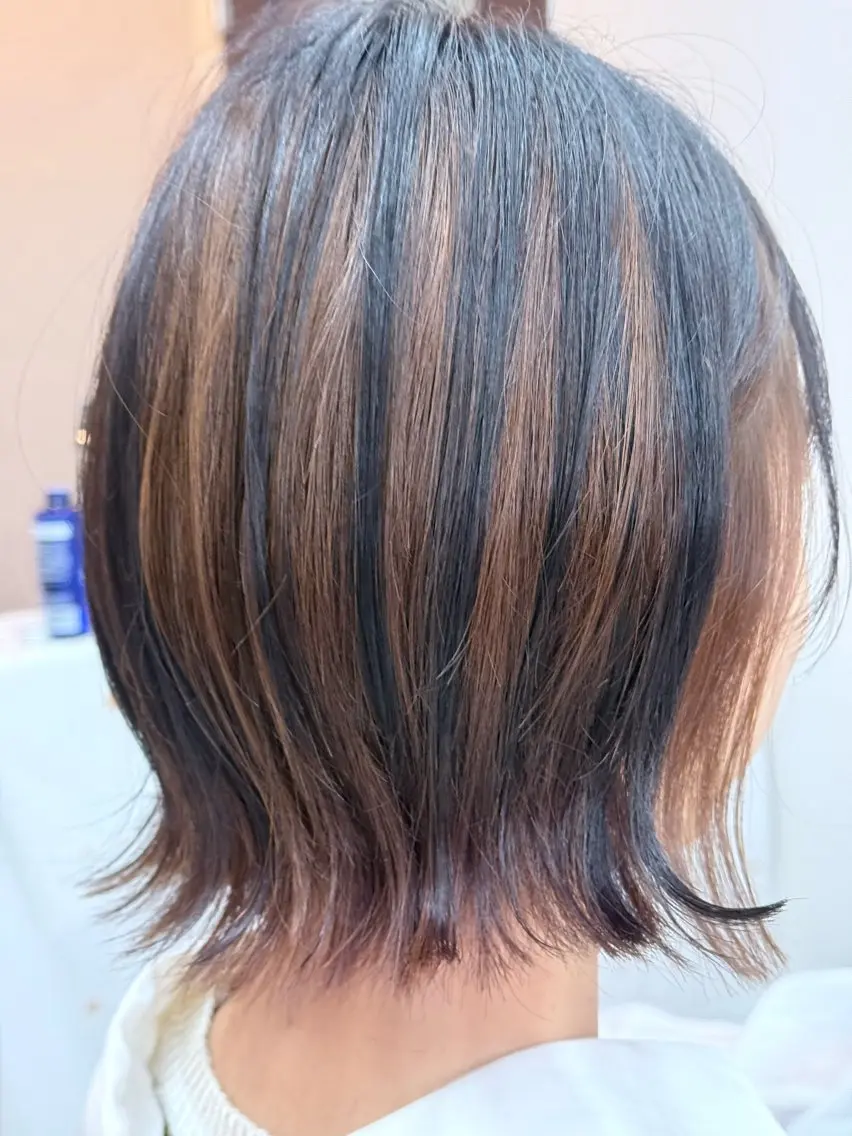 ショート カラー アッシュ ブリーチ ブリーチなしカラー ボブ ウルフカット カット ヘアカラー 関川 翔太のヘアスタイル