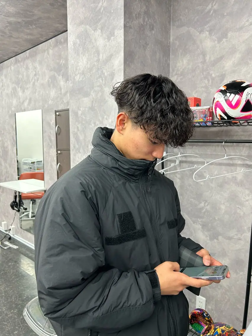 パーマ メンズ メンズパーマ 波巻きパーマ ニュアンスパーマ カット パーマ メンズ特化美容師 yuuriのヘアスタイル