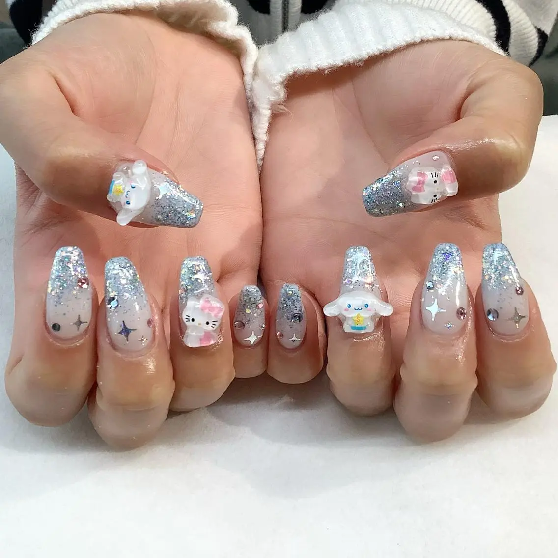 ネイル ハンドネイル 💎🐰 saki. m 🐰💎のネイルデザイン