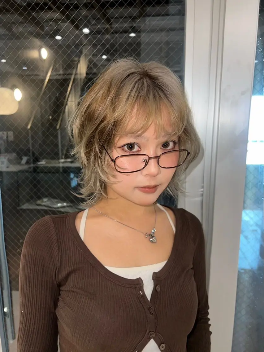 カラー デザインカラー ヘアカラー ハイトーン KAISEIのヘアスタイル
