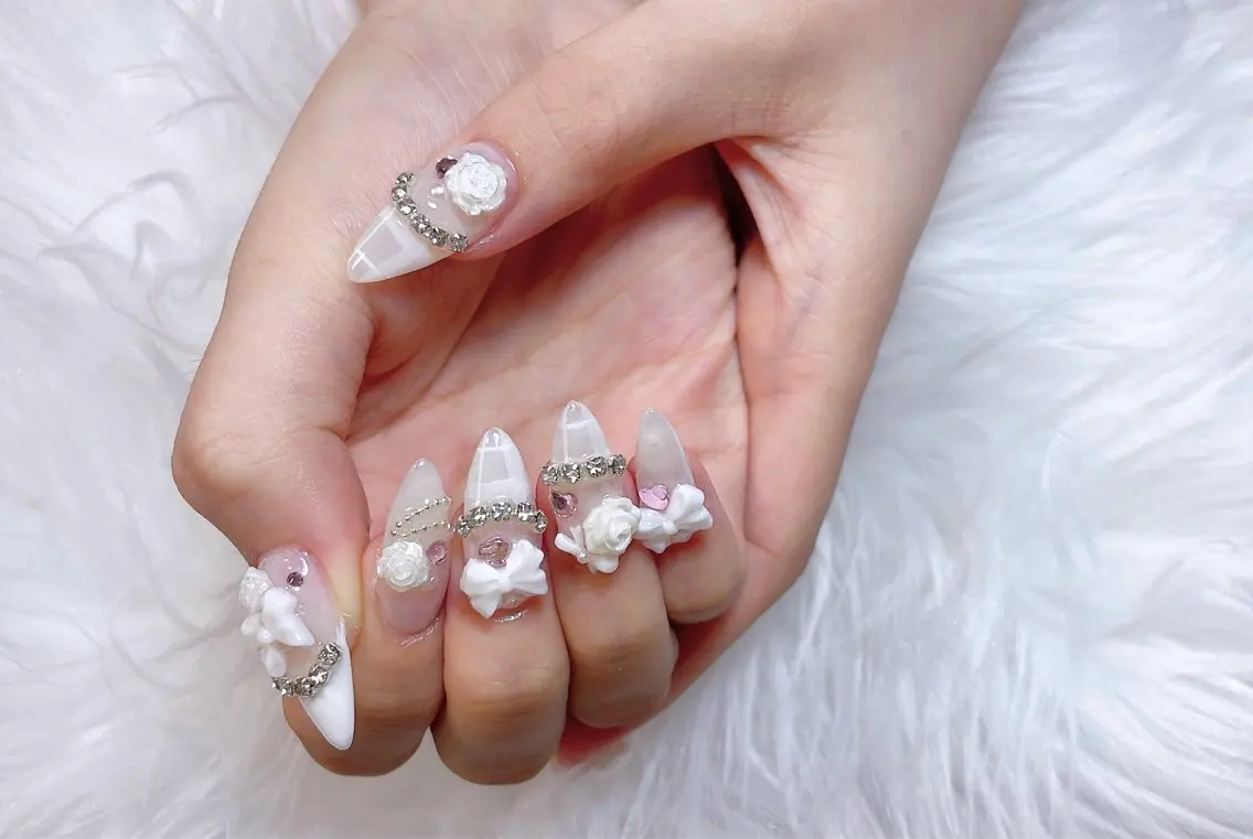 ネイル アニマル柄 チークネイル フラッシュネイル フットネイル フレンチネイル B·U Nail大宮 長さだし専門店のネイルデザイン