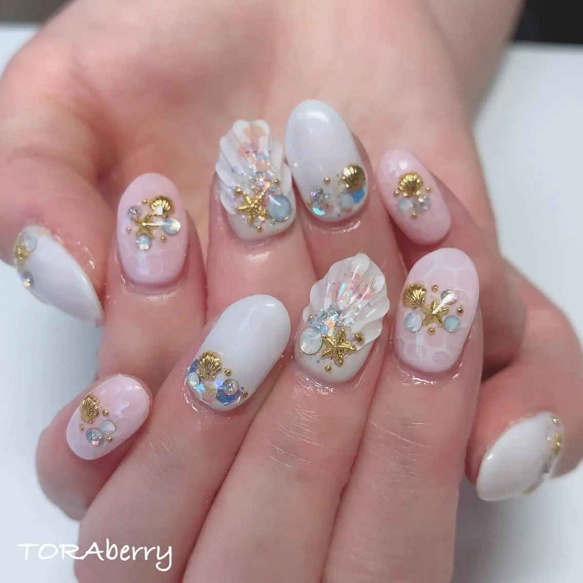 ネイル ハンドネイル ネイリスト なつみのネイルデザイン
