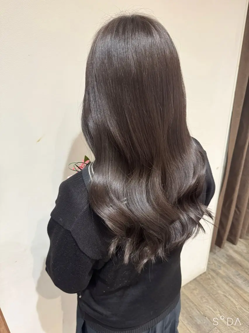 セミロング セミロングパーマ アッシュ アッシュブラウン ラベンダーブラウン ピンクラベンダー ヘアカラー トリートメント 髪質改善カラー韓国風 レイヤーtudaのヘアスタイル