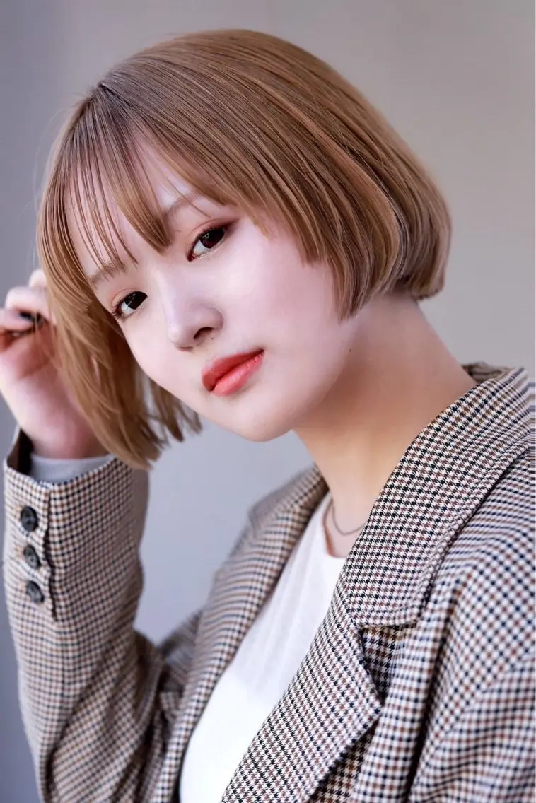 似合わせカット＋透明感カラー（白髪染めok）[ボブレイヤーカット/顔周り]の写真