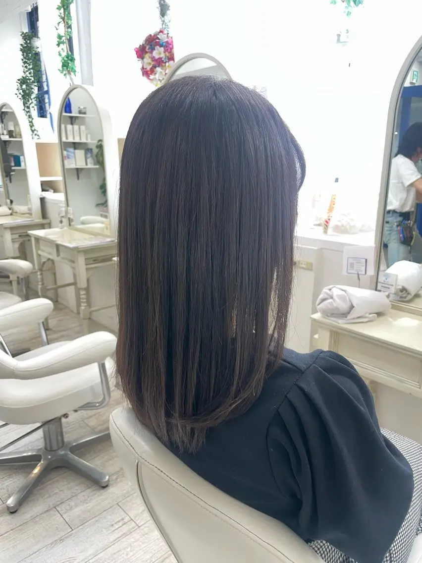 セミロング カット ヘアカラー 新籾 尚哉のヘアスタイル