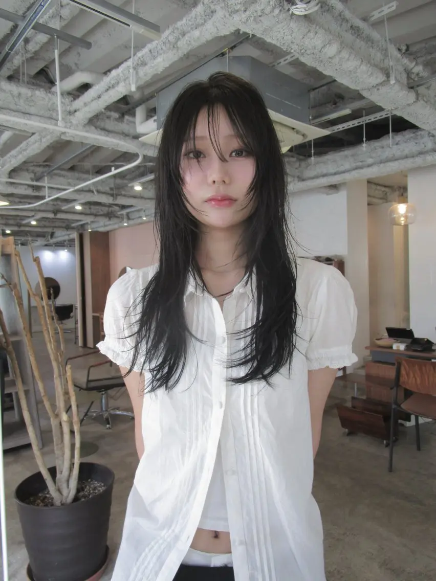 ロング カラー 黒髪 透明感カラー レイヤーカット カット ヘアカラー トリートメント yu maのヘアスタイル