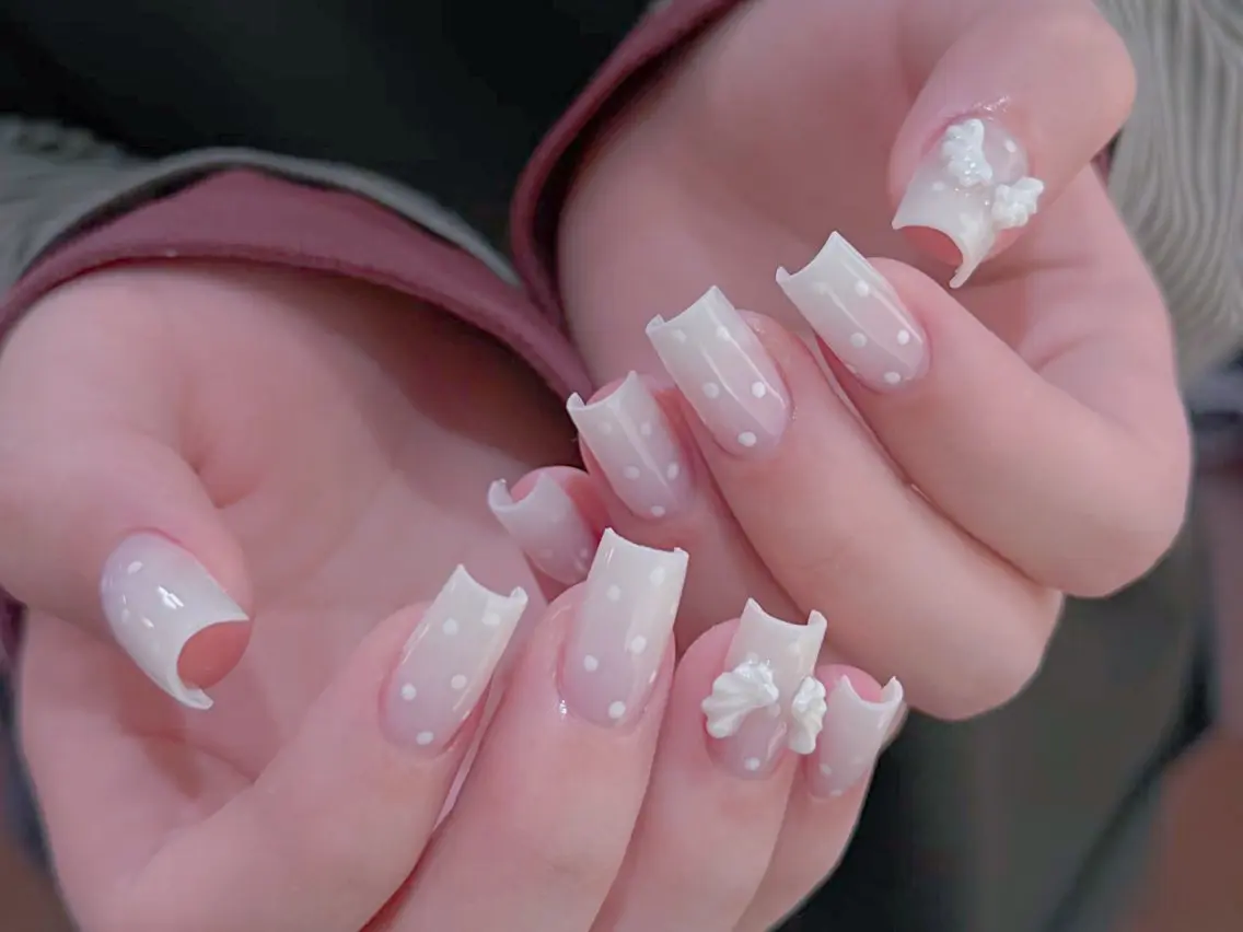 メンズ ネイル メンズ韓国風 オーロラネイル チークネイル 長さ出し フレンチネイル ハンドネイル ハンドケア NEW NAIL 池袋のネイルデザイン