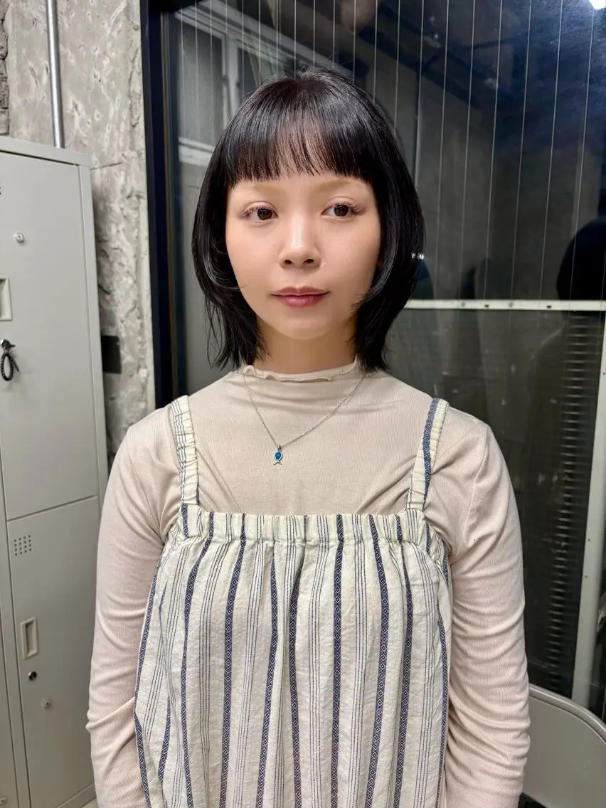 ミディアム カット moanin モーニンのヘアスタイル