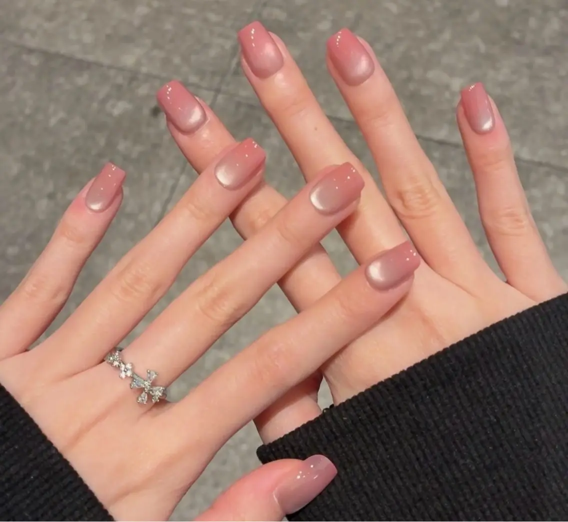 ネイル オーロラネイル 長さ出し フラッシュネイル フラワーネイル ホログラムネイル ハンドネイル 🎀 Ruruのネイルデザイン