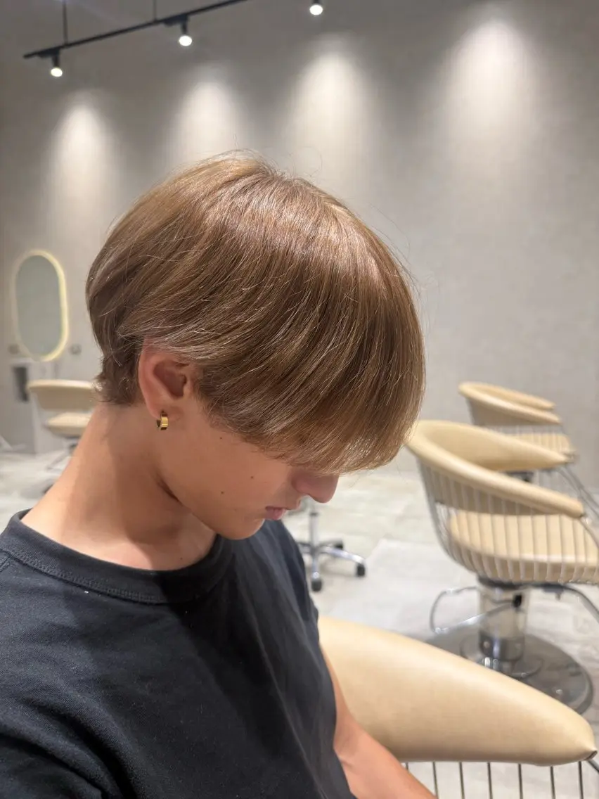 ショート ヘアカラー ECLAT 浦谷アキコのヘアスタイル