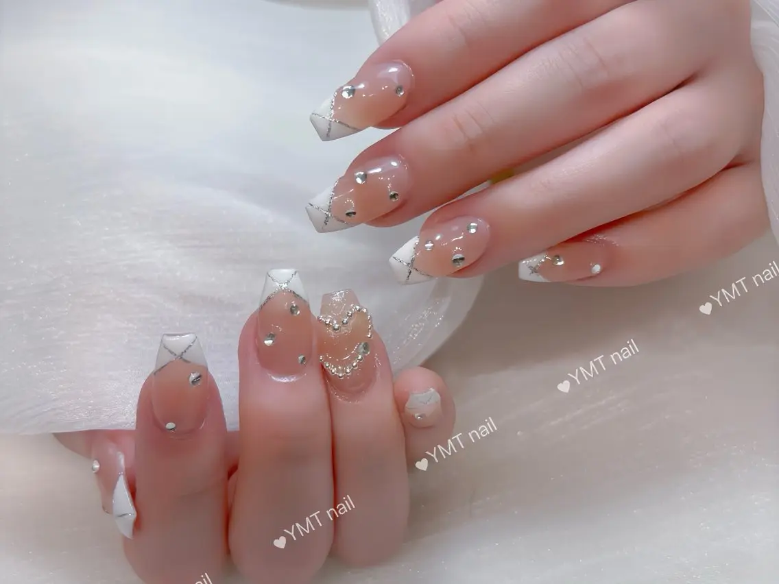 ネイル 長さ出し フットネイル ジェルネイル 韓国ネイル マグネットネイル ハンドネイル YMT. NailStudioのネイルデザイン