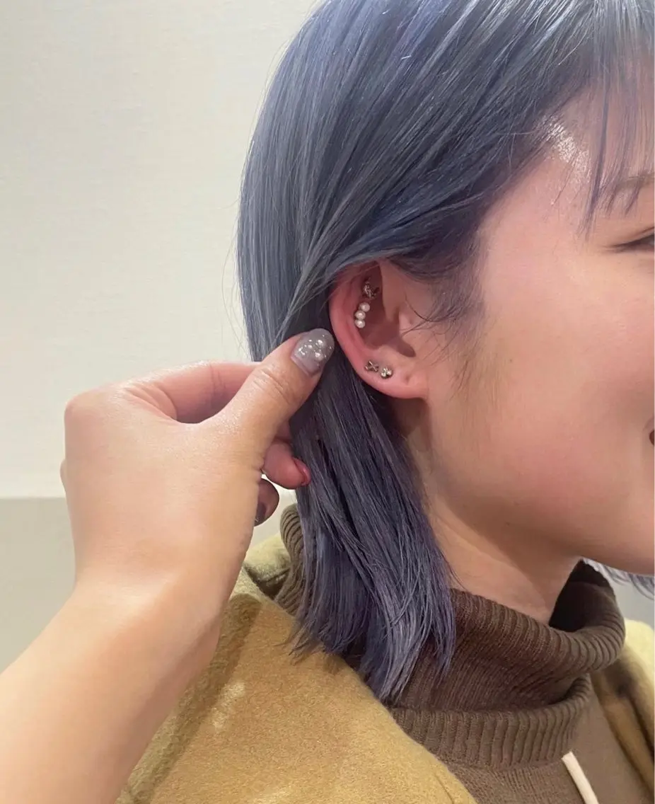 ミディアム カラー 透明感カラー ハイトーンカラー ヘアカラー ブリーチ/韓国 ひなたのヘアスタイル