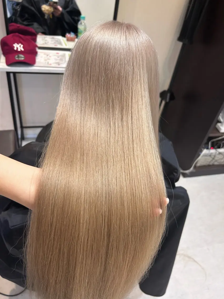 ロング ヘアカラー 🦋髪質改善🦋 眞井琴美のヘアスタイル