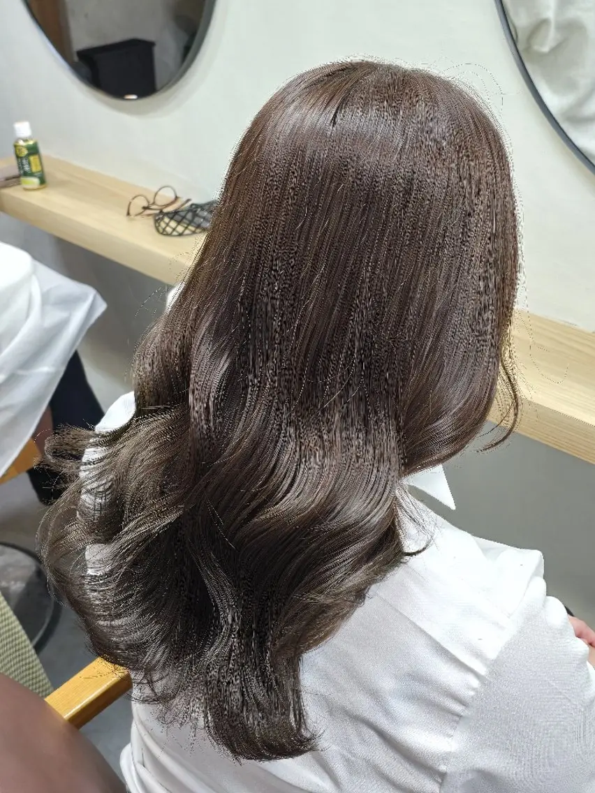 ロング カラー ブラウンカラー マロンブラウン 透明感🫧艶カラー✨ レイヤー✂渡辺祐輔のヘアスタイル