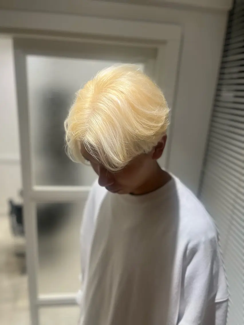 カラー メンズ メンズブリーチ ブリーチ 透明感カラー ダブルカラー 髪質改善 【ただの天才 🎨】のヘアスタイル