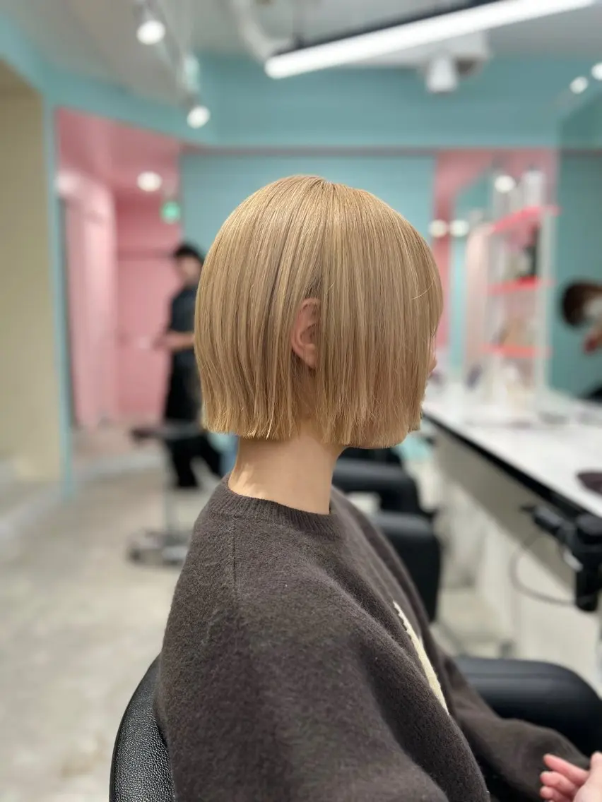 ショート ヘアカラー レイヤー/ダブルカラ ー🎀Sayakaのヘアスタイル