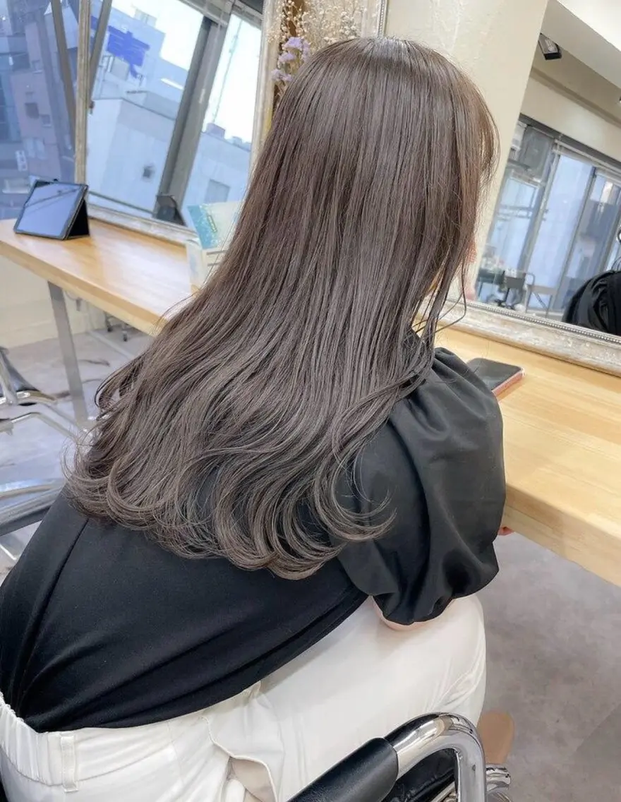 ロング カラー 須藤 桃花のヘアスタイル