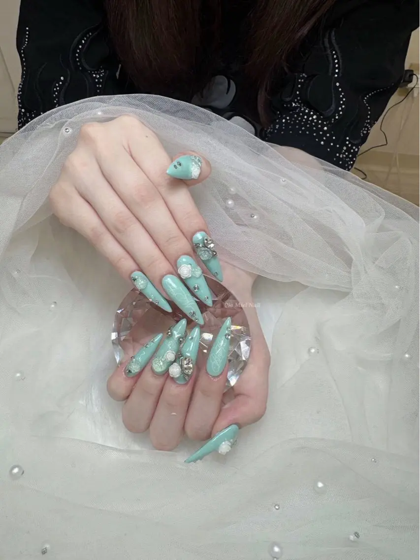 ネイル ハンドネイル HANA 長さだしのネイルデザイン