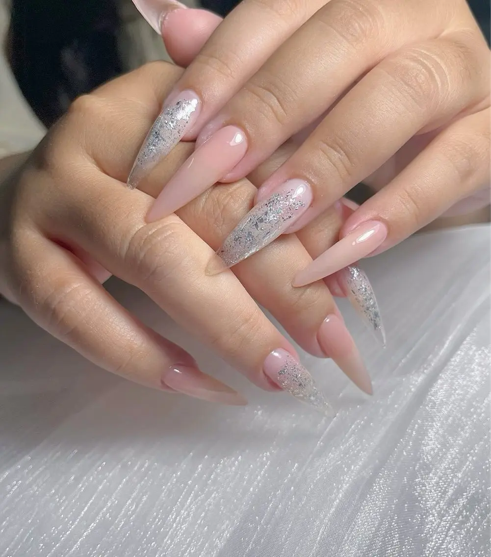 ネイル チークネイル ドット フレンチネイル グラデーション 韓国ネイル ハンドネイル Minette nailrinrinのネイルデザイン