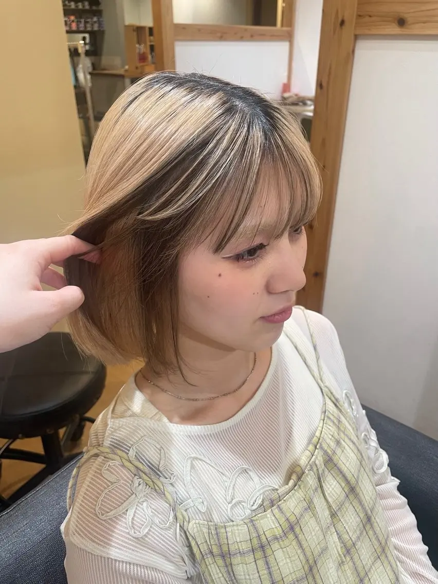 ミディアム カット ヘアカラー トリートメント 山口 里莉のヘアスタイル