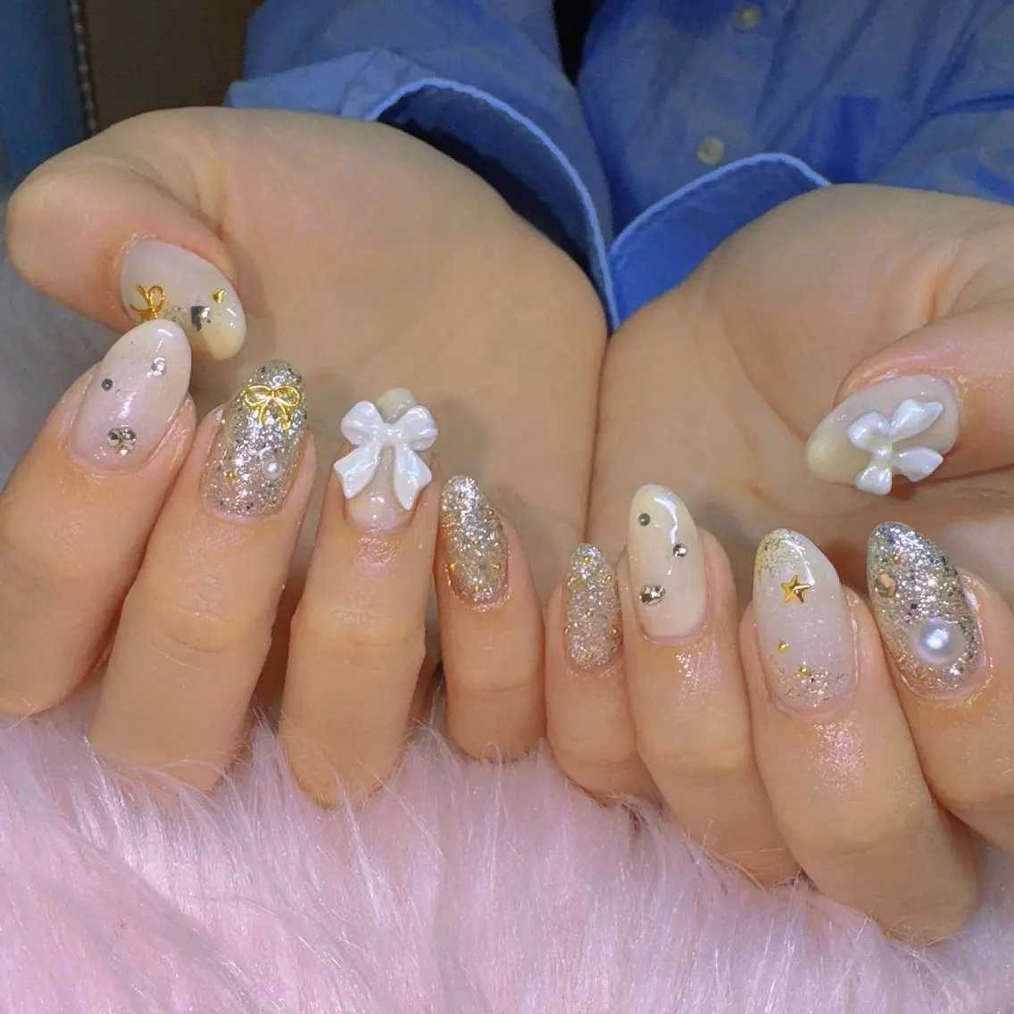 ネイル 冬ネイル クリスマス ハンドネイル RIEKO🍒 ワンホン♡推しネイルのネイルデザイン