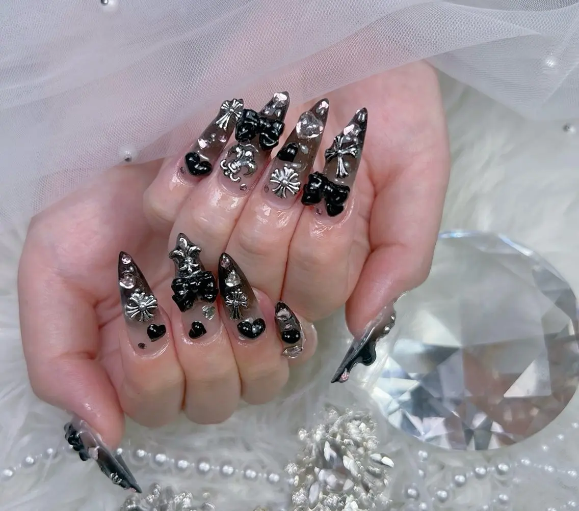 ネイル アートネイル オーロラネイル チークネイル 長さ出し フットネイル Miya _nailのネイルデザイン