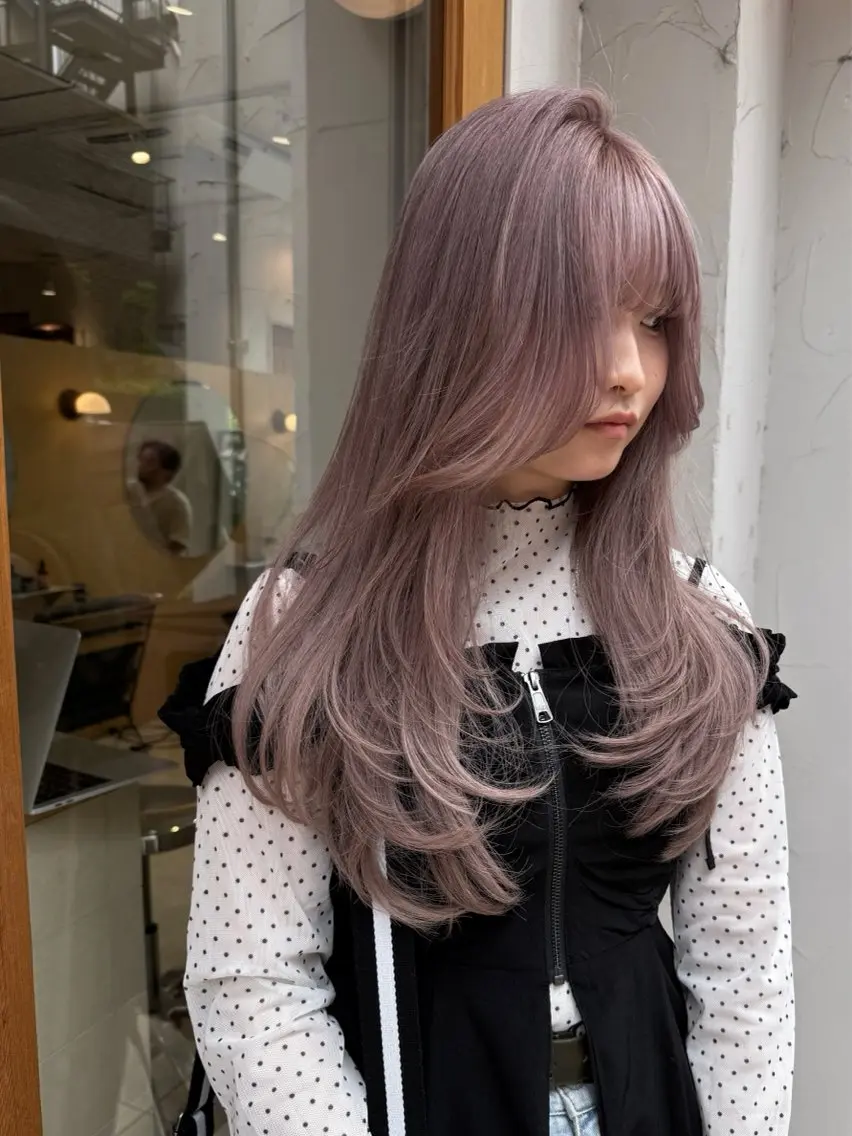ロング カラー ブリーチ グレージュ ラベンダーカラー ミルクティーグレージュ カット ヘアカラー yuuka /渋谷/ベージュのヘアスタイル
